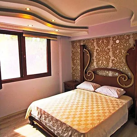 George's Boutique * Fethiye