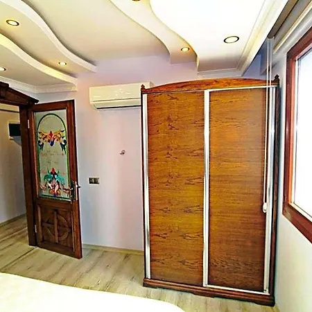 George's Boutique * Fethiye