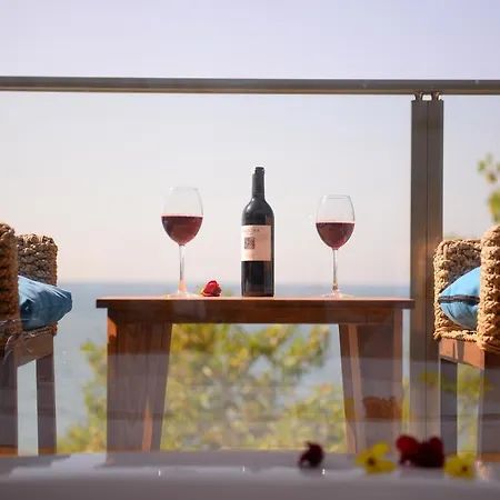 Apart-hotel George's Boutique *